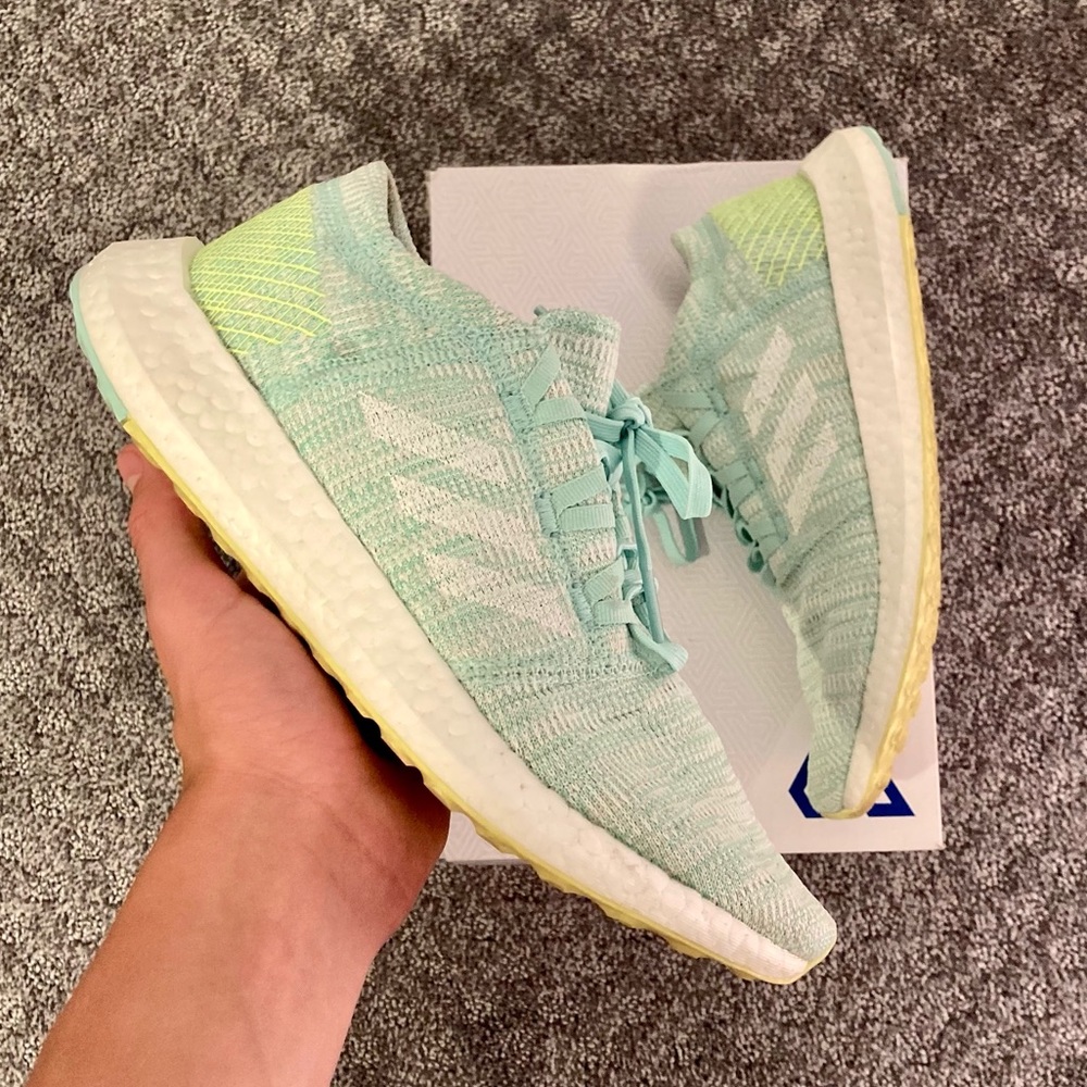 Adidas Pure Boost Go mint green size 7 good condo*